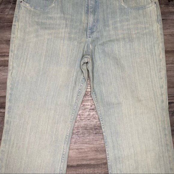 The Original Arizona Women’s Light Blue Denim Jeans Plus Size 16 NWT - Picture 4 of 11